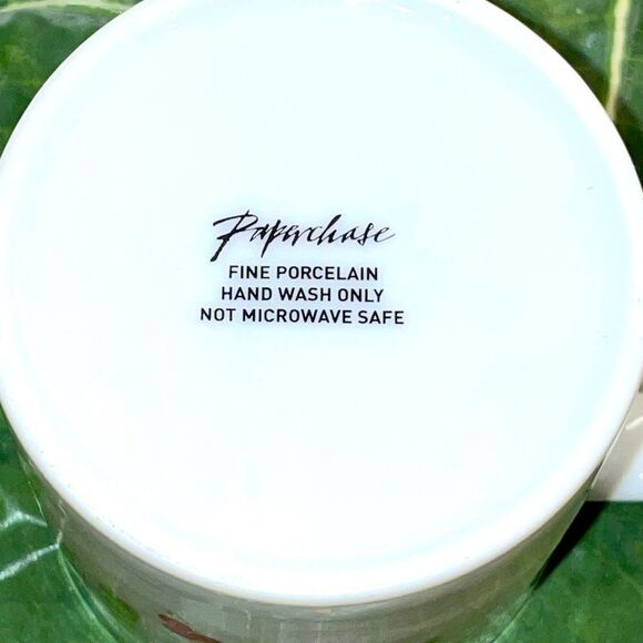 “HAPPY HOLIDAYS HOTTY” Paper Chase Porcelain Mug - Picture 4 of 4